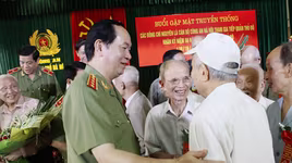 Gặp mặt tri ân những chứng nhân lịch sử