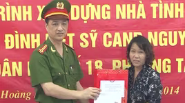 Khánh thành nhà tình nghĩa cho thân nhân liệt sĩ Nguyễn Định