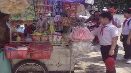 Giải pháp nào cho vấn đề vệ sinh an toàn thực phẩm quanh trường học