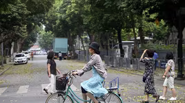 [ẢNH] Ngắm đường phố Hà Nội vắng hoe, yên ả trong ngày Giỗ tổ Hùng Vương