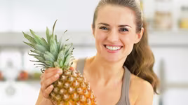 [ẢNH] Ăn dứa mùa hè (2): Dùng đúng cách để tránh "rước" bệnh nguy hiểm