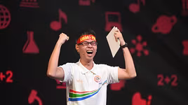 [ẢNH] Xúc động với niềm vui vỡ oà từ sân khấu chính tới quê nhà tân vô địch Olympia Trần Thế Trung