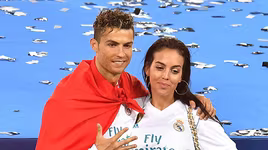 [ẢNH] Người mẫu "Lọ Lem" sắp cưới siêu cầu thủ Cristiano Ronaldo là ai?