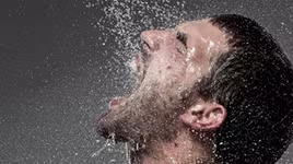 [ẢNH] Tại sao tắm khuya lại có thể gây đột tử và nhiều căn bệnh khác?