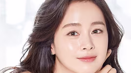 [ẢNH] Nhan sắc "tựa gái đôi mươi" của "quốc bảo nhan sắc Hàn Quốc" Kim Tae Hee ở tuổi 40