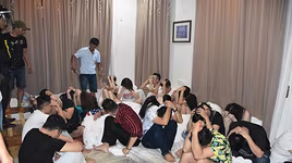 Thuê cả căn biệt thự nghỉ dưỡng để sử dụng ma túy tập thể