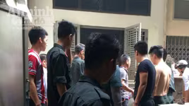 Cháy nhà trong ngõ đường Láng, CSCĐ "nhập cuộc" chữa cháy