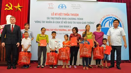 Prudential tặng hợp đồng bảo hiểm cho 5.000 gia đình nạn nhân TNGT