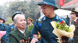 Những hình ảnh xúc động tại lễ giao nhận quân 2017