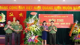 Vận dụng linh hoạt lý luận vào thực tiễn