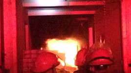 Cháy hàng nghìn m2 nhà xưởng làng nghề La Phù