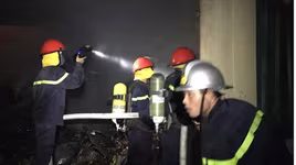 Cháy làng nghề tại huyện Thường Tín khiến một người bị thương