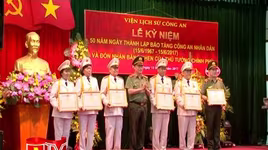 Bảo tàng CAND đón nhận Bằng khen của Thủ tướng Chính phủ