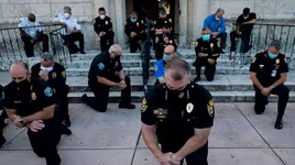 Vì sao nhiều cảnh sát Mỹ xuống thang, ủng hộ người biểu tình?