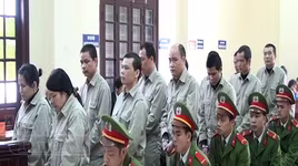 13 bị cáo trong đường dây mua bán, vận chuyển 18 bánh ma túy hầu tòa