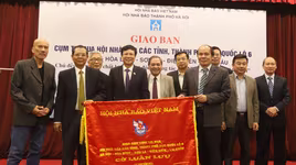 "Tập trung xây dựng đội ngũ người làm báo có đạo đức nghề nghiệp trong sáng"