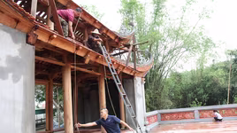 Hạ giải công trình xây dựng cổng tam quan trái phép tại chùa Bổ Đà, Bắc Giang