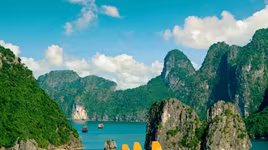 Quảng Ninh xem xét miễn giảm phí tham quan Vịnh Hạ Long