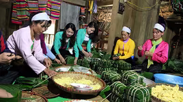 Gói bánh chưng xanh cùng người nghèo ăn Tết Canh Tý 2020