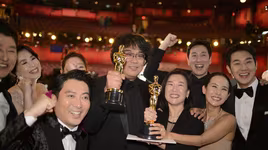 Chiếu phim "Ký sinh trùng" vừa giành tượng Vàng Oscar 2020