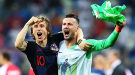 Croatia trầy trật quật ngã "Những chú lính chì" Đan Mạch