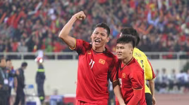 [VIDEO] Tuyệt phẩm vô lê của Anh Đức xé lưới Malaysia