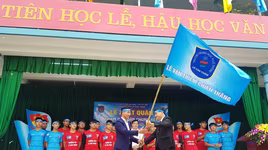 THPT Lê Văn Thiêm hừng hực khí thế xuất quân trước trận chung kết