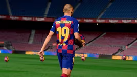 [ẢNH] Tiền đạo tân binh ra mắt Barca trong cảnh đìu hiu