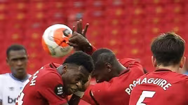 [ẢNH] Cận cảnh pha "chơi bóng chuyền" của Pogba khiến M.U trả giá