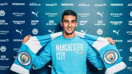 [ẢNH] Tài năng trẻ sáng giá nhất Tây Ban Nha chính thức gia nhập Man City