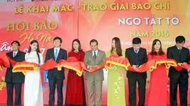 Tưng bừng khai mạc Hội báo Xuân Đinh Dậu Hà Nội 2017