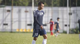 Lê Công Vinh sa thải đồng đội cũ vì "vi phạm nội quy đội bóng"