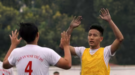 Cựu binh tỏa sáng, THPT Nguyễn Tất Thành giành vé xứng đáng