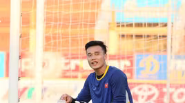 Tuổi 21 vinh quang và sóng gió của thủ môn Bùi Tiến Dũng