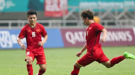 [VIDEO] Minh Vương tái hiện siêu phẩm của Quang Hải tại VCK châu Á