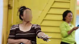 Vé trận Việt Nam-Campuchia: "Phe" hét giá cao, người mua kém mặn mà