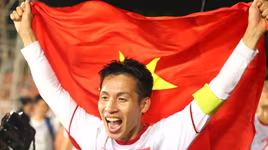 Tiền vệ Hùng Dũng: "Nhiều khi mệt, chúng tôi chiến đấu bằng ý chí"