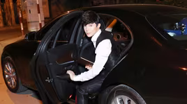 Nathan Lee đeo nhẫn 2 tỷ đồng đi hát  ​  ​  ​