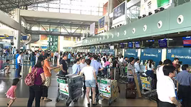 Hành khách xô xát với lái xe công nghệ tại sân bay