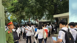 89.000 thí sinh Hà Nội bắt đầu môn thi lớp 10 đầu tiên