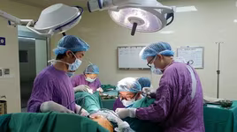 Cô gái 22 tuổi không có âm đạo, nhà nghèo, may mắn được "trả lại" thân thể phụ nữ