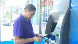 Từ 1-10-2019, Hà Nội chi trả toàn bộ trợ cấp BHXH, trợ cấp thất nghiệp qua tài khoản