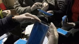 Bằng mọi biện pháp bình ổn thị trường khẩu trang y tế, người dân không nên mua tích lũy