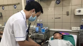 Hà Nội: Một người phải cấp cứu vì uống 15 viên thuốc trị sốt rét để... phòng Covid-19