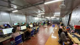 Đột kích kho hàng hiệu nghi rởm chuyên bán qua livestream trên mạng xã hội