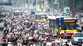 Hạn chế xe máy trên trục Lê Văn Lương, Nguyễn Trãi mới là đề xuất nghiên cứu