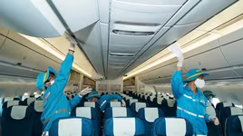 Quy trình vệ sinh khử trùng trên tàu bay nội địa mùa dịch Covid-19 ra sao?