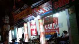 World Cup khai mạc, cầm đồ, tín dụng lên ngôi