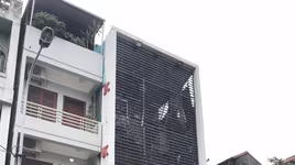 Căn nhà phát hỏa giữa đêm khuya trên phố Nguyễn Khuyến