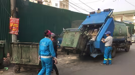 Cuối năm, lượng rác thải trong nội thành tăng đột biến